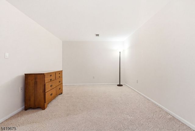29 Oriole Dr, Allamuchy Twp., NJ 07840