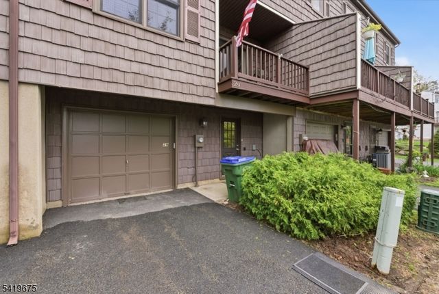 29 Oriole Dr, Allamuchy Twp., NJ 07840