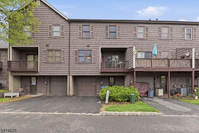 29 Oriole Dr, Allamuchy Twp., NJ 07840