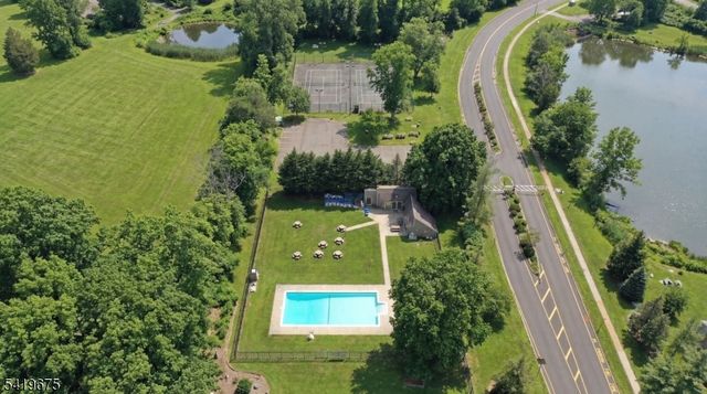 29 Oriole Dr, Allamuchy Twp., NJ 07840