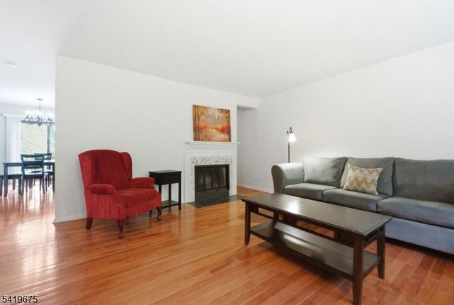 29 Oriole Dr, Allamuchy Twp., NJ 07840