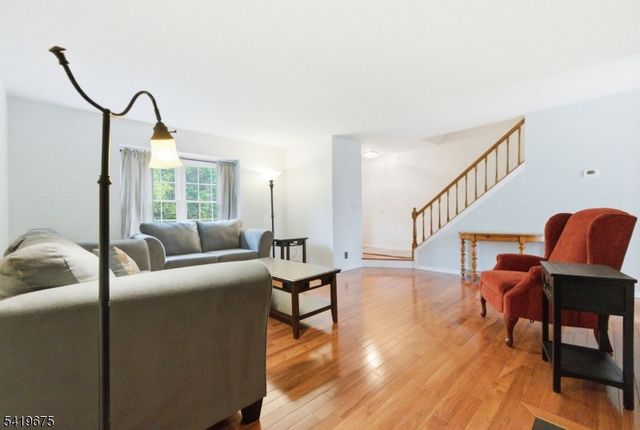 29 Oriole Dr, Allamuchy Twp., NJ 07840