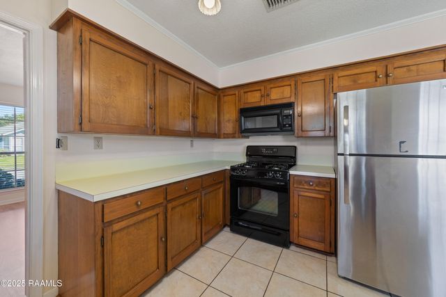 100 Papwood Circle, Lafayette, LA 70503