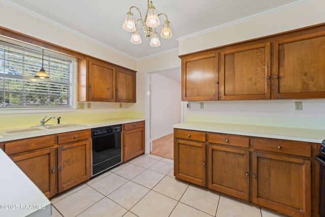 100 Papwood Circle, Lafayette, LA 70503