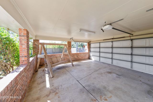 100 Papwood Circle, Lafayette, LA 70503