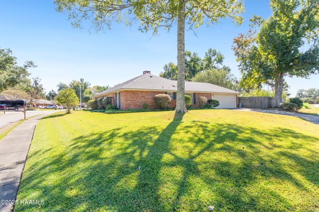 100 Papwood Circle, Lafayette, LA 70503
