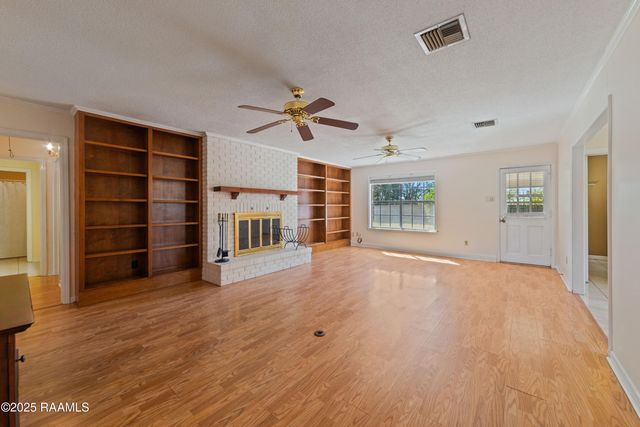 100 Papwood Circle, Lafayette, LA 70503