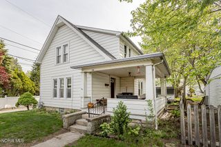 516 N Summit Street, Bowling Green, OH 43402