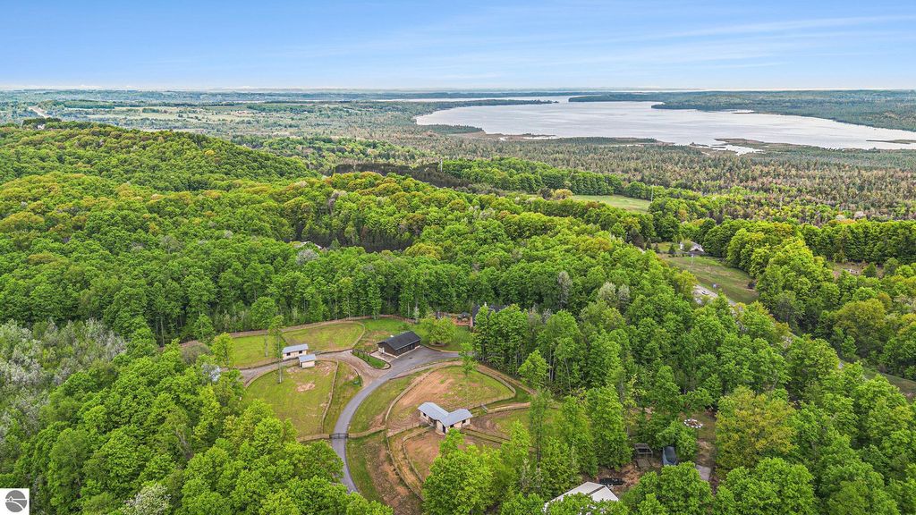 Image 8 of property listing at 5575 M 72, Williamsburg, MI 49690