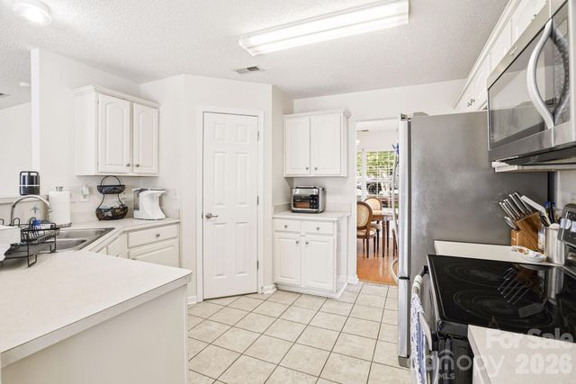 2260 Wexford Way, Statesville, NC 28625
