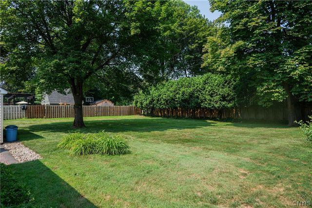 2640 Edgewood Road, Utica, NY 13501