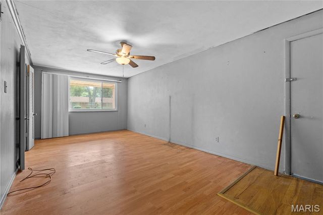 1805 Claudine Drive, St Louis, MO 63138