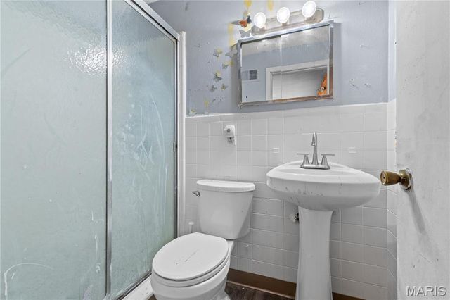 1805 Claudine Drive, St Louis, MO 63138