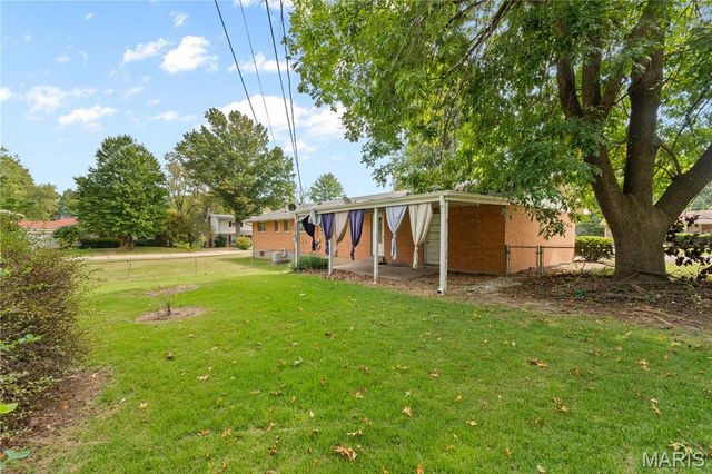 1805 Claudine Drive, St Louis, MO 63138