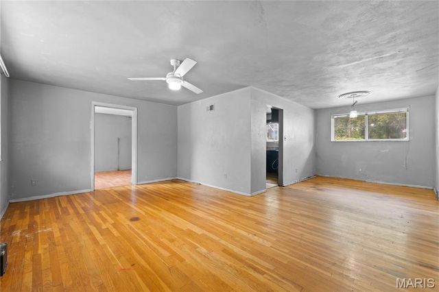 1805 Claudine Drive, St Louis, MO 63138