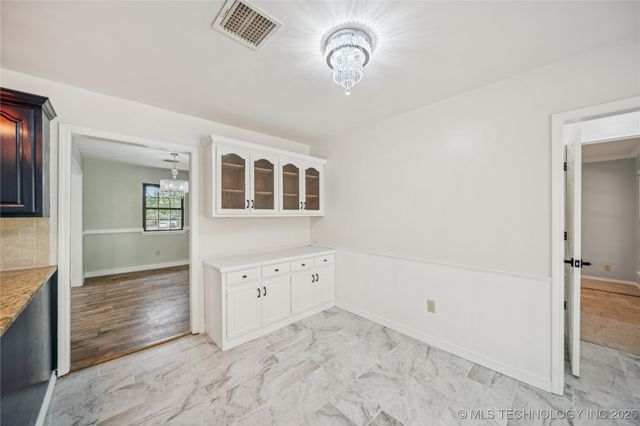 2398 Scrub Oak Road, Sand Springs, OK 74063