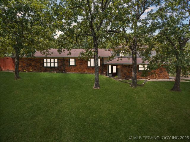 2398 Scrub Oak Road, Sand Springs, OK 74063