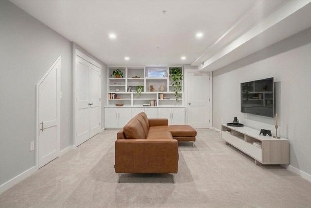 5 Atwood Sq 5, Boston, MA 02130