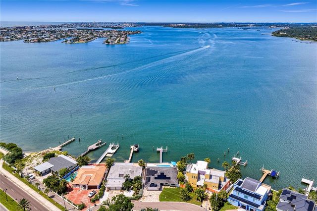 7989 CAUSEWAY BOULEVARD N, St Petersburg, FL 33707