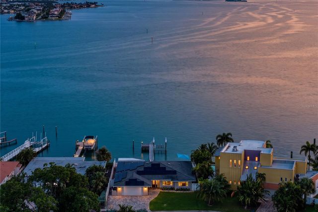 7989 CAUSEWAY BOULEVARD N, St Petersburg, FL 33707