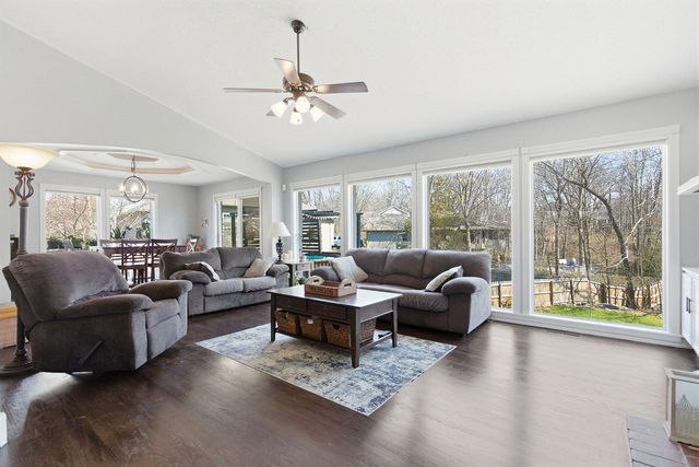 2602 CHAMBRAY RD, Columbia, MO 65203