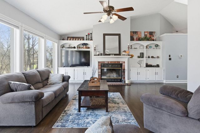 2602 CHAMBRAY RD, Columbia, MO 65203