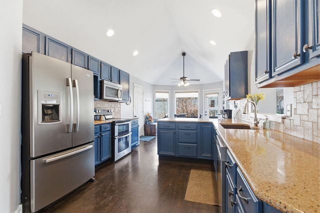 2602 CHAMBRAY RD, Columbia, MO 65203