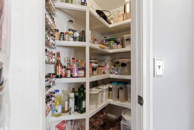 2602 CHAMBRAY RD, Columbia, MO 65203