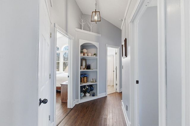 2602 CHAMBRAY RD, Columbia, MO 65203