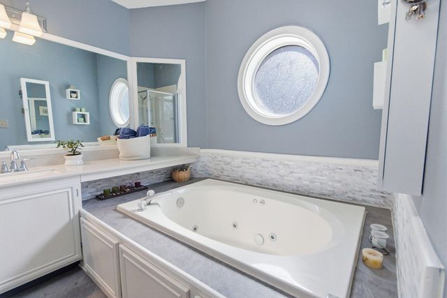 2602 CHAMBRAY RD, Columbia, MO 65203