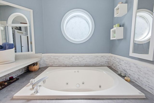 2602 CHAMBRAY RD, Columbia, MO 65203