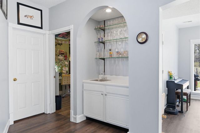 2602 CHAMBRAY RD, Columbia, MO 65203