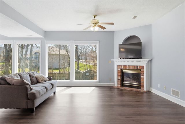 2602 CHAMBRAY RD, Columbia, MO 65203