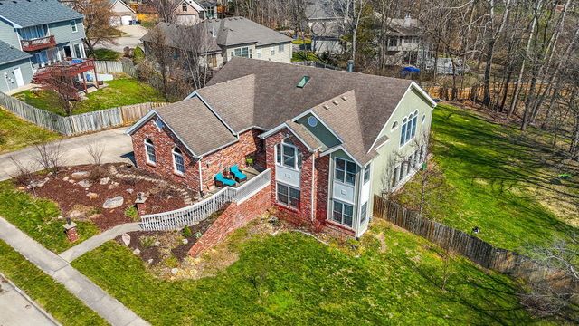 2602 CHAMBRAY RD, Columbia, MO 65203