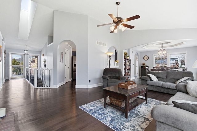 2602 CHAMBRAY RD, Columbia, MO 65203