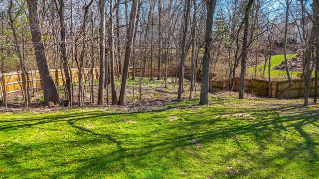 2602 CHAMBRAY RD, Columbia, MO 65203