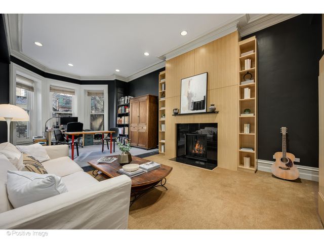 1434 N Dearborn Street, Chicago, IL 60610