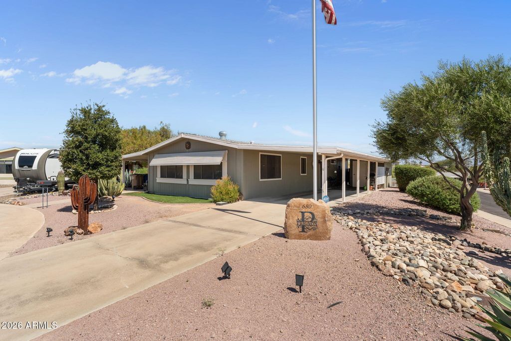 680 W SMOKETREE Street, Wickenburg, AZ 85390 — exterior