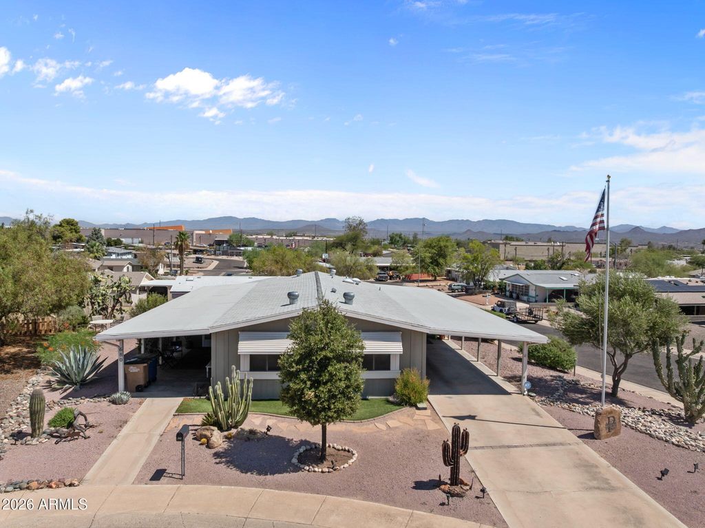 680 W SMOKETREE Street, Wickenburg, AZ 85390 — photo 4
