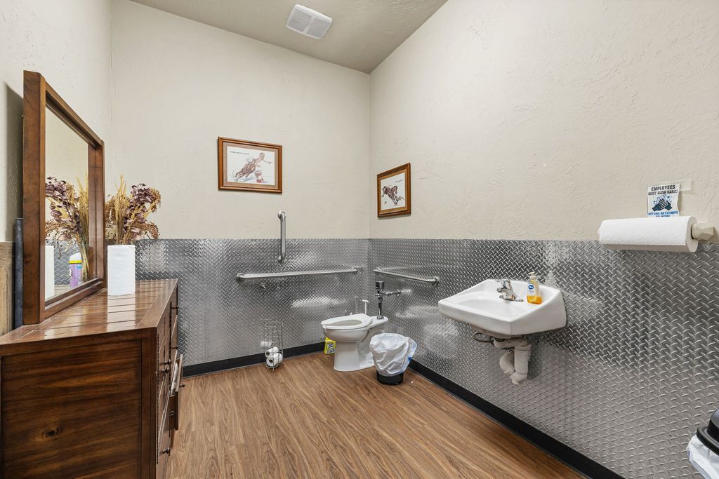 610 US Highway 191, Lewistown, MT 59457 photo 18