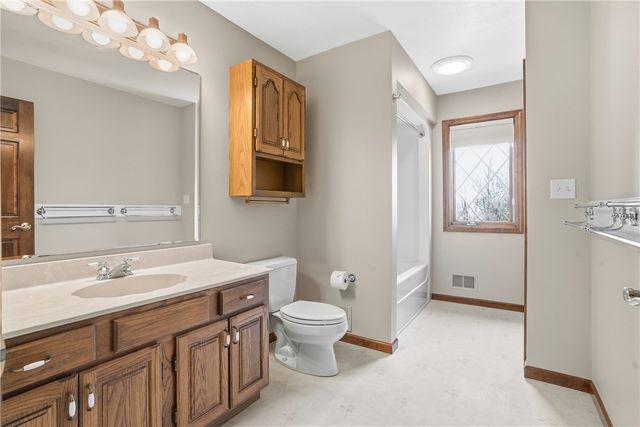 711 Montclair Drive, Allegheny Twp, PA 15068