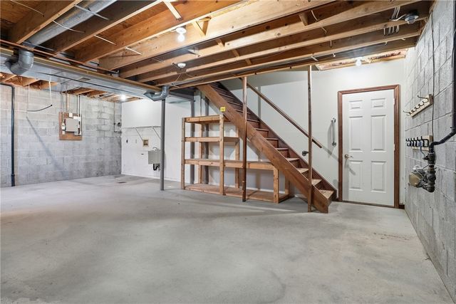 711 Montclair Drive, Allegheny Twp, PA 15068