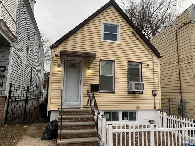 11 Tichenor Terrace, Irvington, NJ 07111