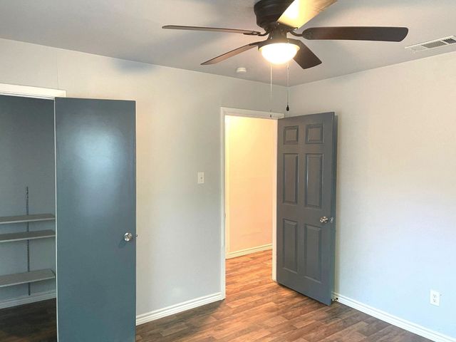 3921 Avenue H, Fort Worth, TX 76105