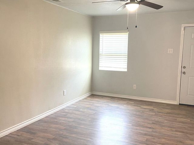 3921 Avenue H, Fort Worth, TX 76105