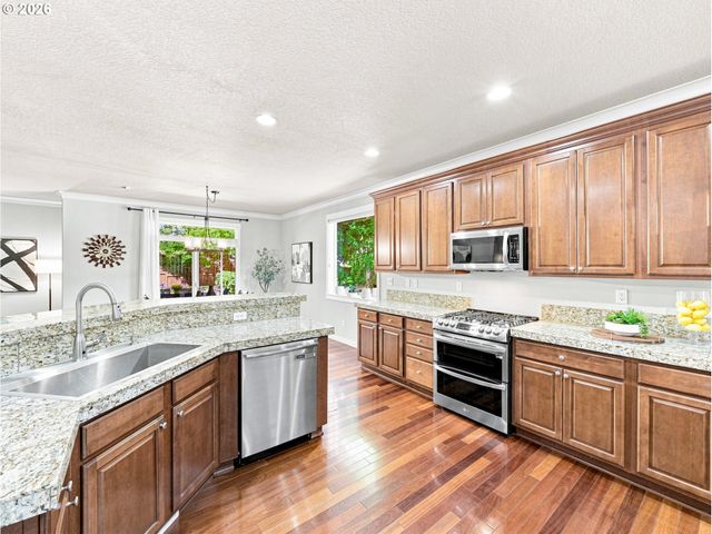 14751 Se JACKSON HILLS Dr, Happy Valley, OR 97086