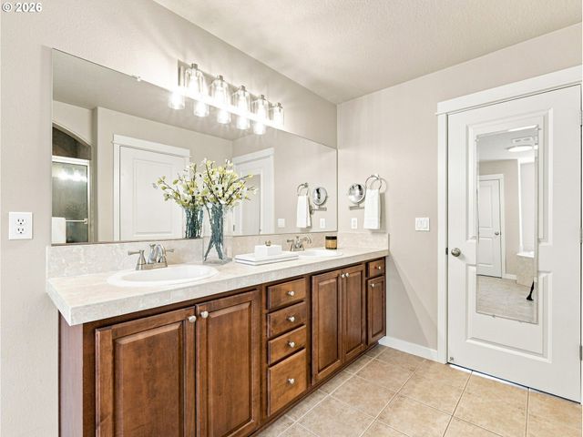 14751 Se JACKSON HILLS Dr, Happy Valley, OR 97086