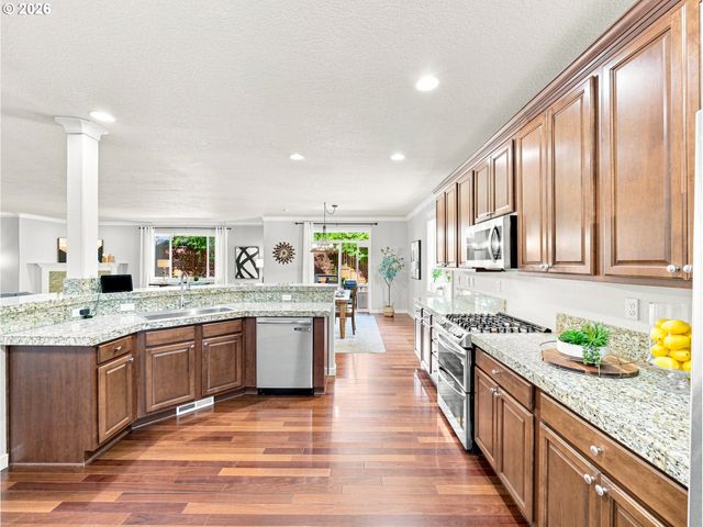 14751 Se JACKSON HILLS Dr, Happy Valley, OR 97086