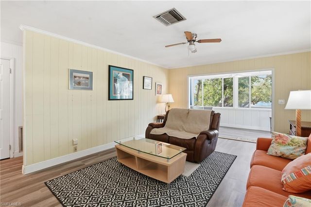 5474 Oak Ridge AVE, Fort Myers Beach, FL 33931