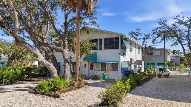 5474 Oak Ridge AVE, Fort Myers Beach, FL 33931